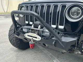 Jeep Wrangler Unlimited 2018 4x4 Sahara 4dr SUV (midyear release)