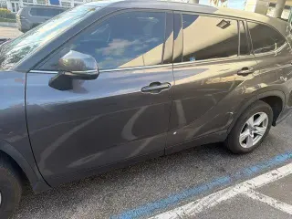Toyota Highlander 2021 L 4dr SUV