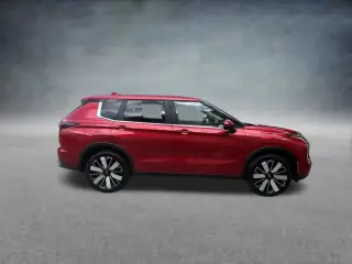 Mitsubishi Outlander 2025 SE 4dr SUV