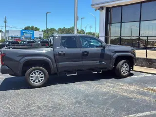 Toyota Tacoma 2024 4x2 SR5 4dr Double Cab 5.0 ft SB