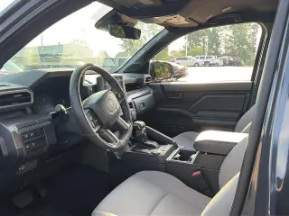 Toyota Tacoma 2024 4x2 SR5 4dr Double Cab 5.0 ft SB