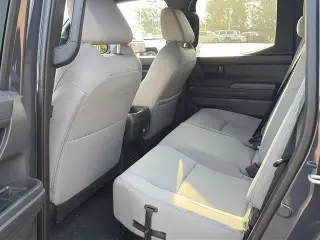 Toyota Tacoma 2024 4x2 SR5 4dr Double Cab 5.0 ft SB