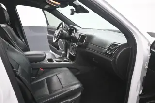 Jeep Grand Cherokee 2019 4x2 Overland 4dr SUV