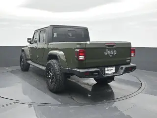 Jeep Gladiator 2022 4x4 Overland 4dr Crew Cab 5.0 ft. SB
