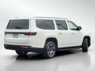 Jeep Wagoneer L 2023 4x4 Carbide 4dr SUV