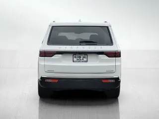 Jeep Wagoneer L 2023 4x4 Carbide 4dr SUV