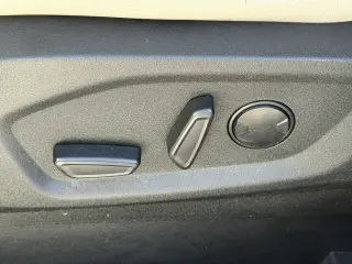 Ford Edge 2023 AWD Titanium 4dr Crossover