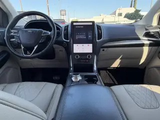 Ford Edge 2023 AWD Titanium 4dr Crossover