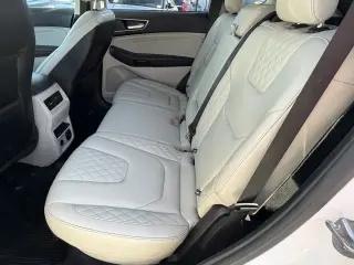 Ford Edge 2023 AWD Titanium 4dr Crossover
