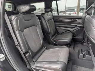 Jeep Grand Cherokee L 2023 4x4 Laredo X 4dr SUV