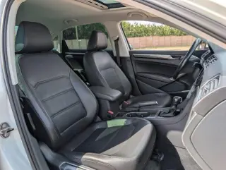 Volkswagen Passat 2017 1.8T SE 4dr Sedan w/Technology