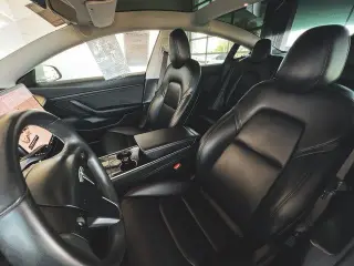 Tesla Model 3 2018 Mid Range 4dr Fastback