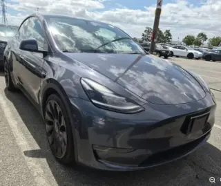 Tesla Model Y 2022 AWD Performance 4dr Crossover