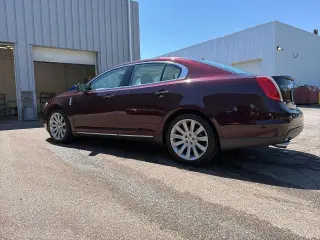 Lincoln MKS 2011 AWD 4dr Sedan