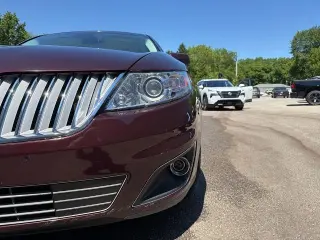 Lincoln MKS 2011 AWD 4dr Sedan