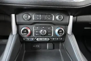 GMC Yukon XL 2022 4x4 SLT 4dr SUV