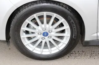 2013 Ford C-Max Hybrid 5dr HB SEL