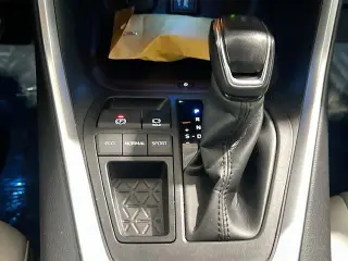 Toyota RAV4 2023 Limited 4dr SUV