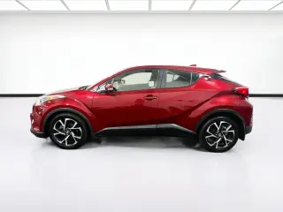 Toyota C-HR 2018 XLE Premium 4dr Crossover