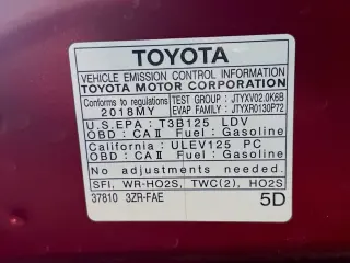 Toyota C-HR 2018 XLE Premium 4dr Crossover