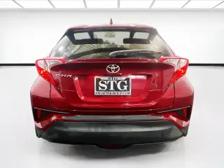 Toyota C-HR 2018 XLE Premium 4dr Crossover