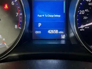 Toyota C-HR 2018 XLE Premium 4dr Crossover
