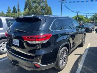 Toyota Highlander 2019 AWD SE 4dr SUV