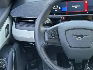 Ford Mustang Mach-E 2023 Premium 4dr SUV