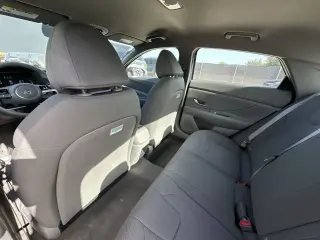 Hyundai ELANTRA 2025 SE 4dr Sedan