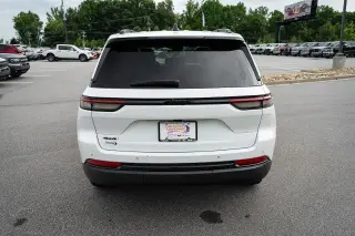 Jeep Grand Cherokee 2025 4x4 Laredo 4dr SUV