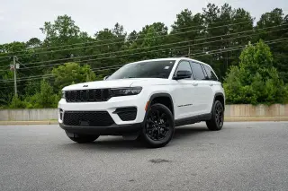 Jeep Grand Cherokee 2025 4x4 Laredo 4dr SUV