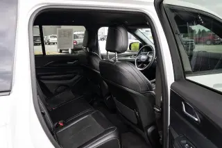 Jeep Grand Cherokee 2025 4x4 Laredo 4dr SUV