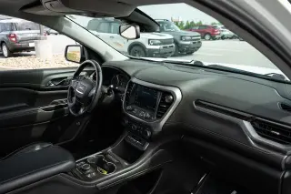 GMC Acadia 2022 4x4 AT4 4dr SUV