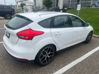 Ford Focus 2017 SEL 4dr Hatchback