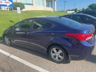 Hyundai ELANTRA 2013 GLS 4dr Sedan 6M