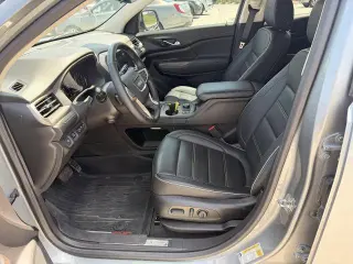GMC Acadia 2023 4x4 Denali 4dr SUV