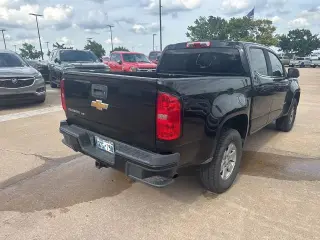 Chevrolet Colorado 2017 4x2 Work Truck 4dr Crew Cab 5 ft. SB