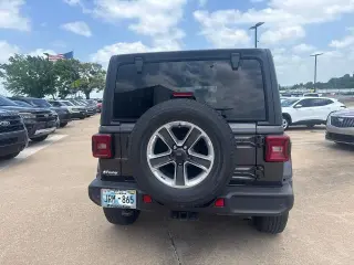 Jeep Wrangler Unlimited 2019 4x4 Sahara 4dr SUV