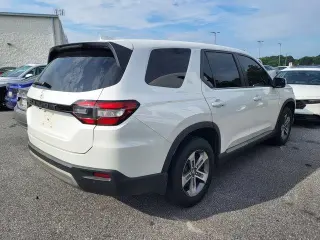 Honda Pilot 2023 EX-L 4dr SUV w/Rear Captain's Chairs