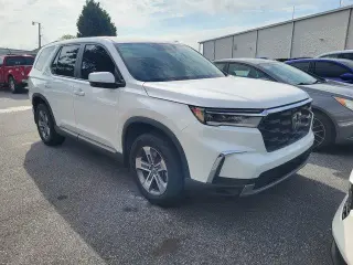 Honda Pilot 2023 EX-L 4dr SUV w/Rear Captain's Chairs