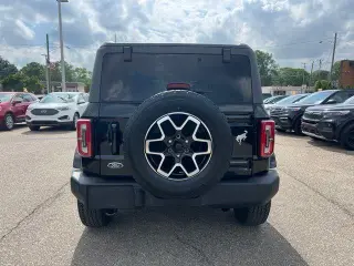 Ford Bronco 2023 4x4 Base 4dr SUV