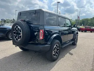 Ford Bronco 2023 4x4 Base 4dr SUV