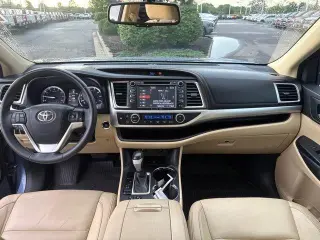 Toyota Highlander 2016 AWD XLE 4dr SUV