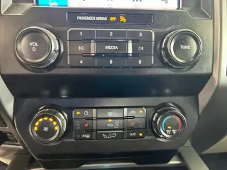 Ford F-150 2019 4x4 XL 4dr SuperCrew 5.5 ft. SB