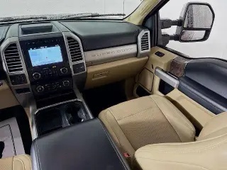 Ford F-250 Super Duty 2017 4x4 King Ranch 4dr Crew Cab 6.8 ft. SB Pickup