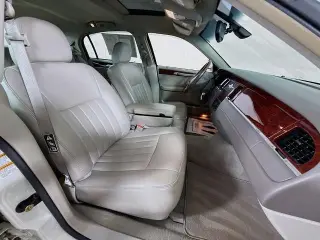 Lincoln Town Car 2003 Signature 4dr Sedan