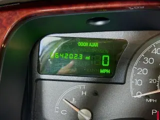 Lincoln Town Car 2003 Signature 4dr Sedan