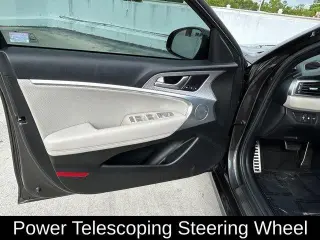 Genesis G70 2023 AWD 2.0T 4dr Sedan