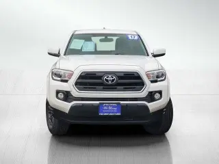 Toyota Tacoma 2017 4x4 TRD Off-Road 4dr Access Cab 6.1 ft LB