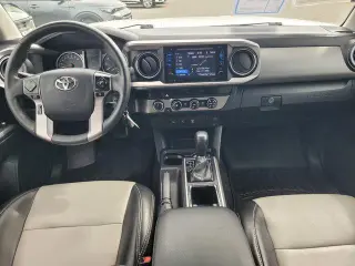 Toyota Tacoma 2017 4x4 TRD Off-Road 4dr Access Cab 6.1 ft LB